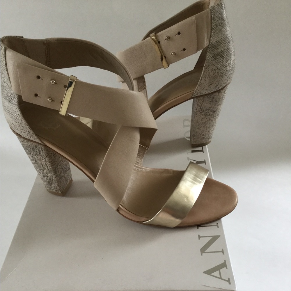 Sandal
